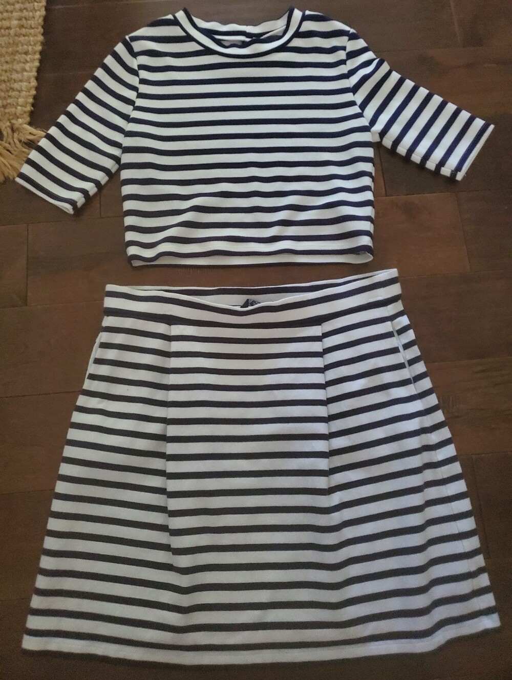 Navy And White Set Tommy Hilfiger Skirt Size Small Fits Larger And H&m Top Xs